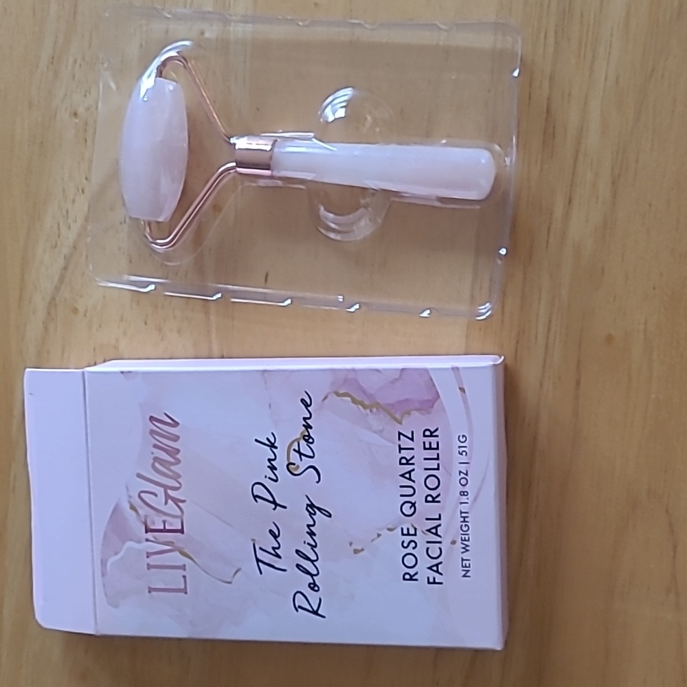 Live Glam Facial roller